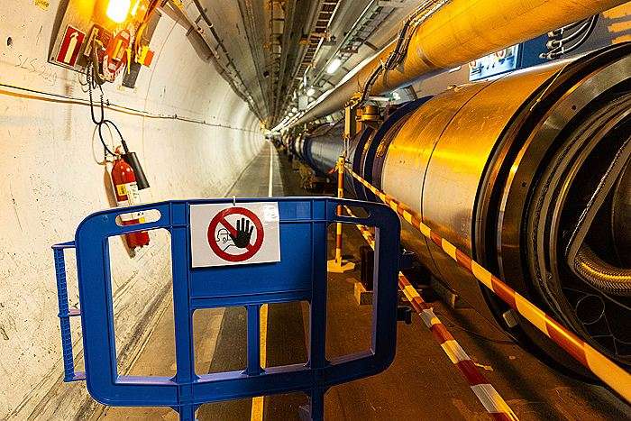 cern-prekratil-sotrudnichestvo-s-rossiej-i-belorussiej-2de69f6.jpg