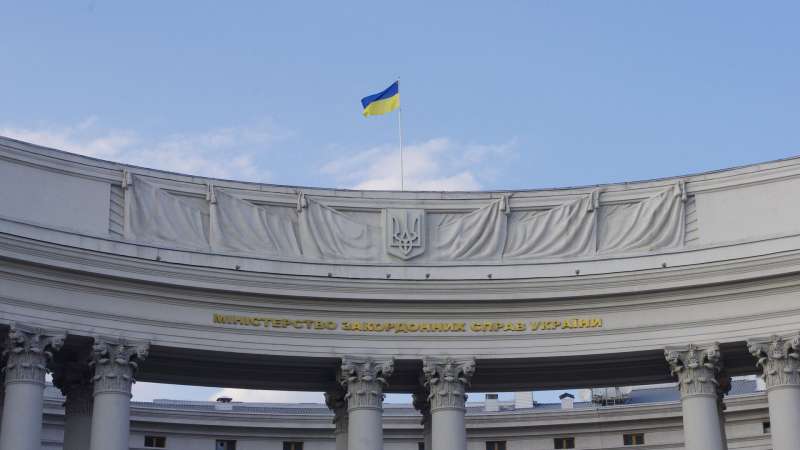МИД Украины поспешил оправдаться за слова о помощи беженцам в ЕС