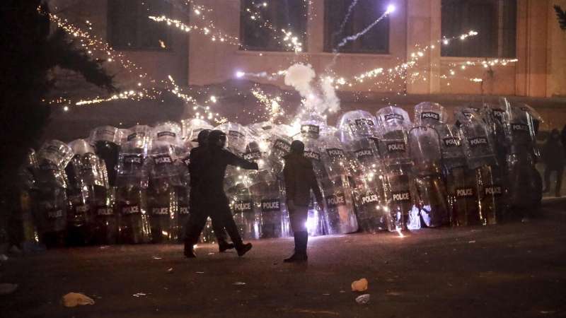 na-akcijah-protesta-v-gruzii-zaderzhali-bolee-200-chelovek-c28f29f.jpg