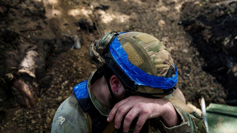"Военные опасны": украинских офицеров внезапно унизили в Киеве